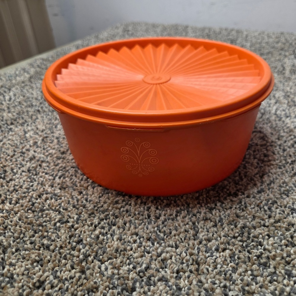 Vintage Tupperware Orange Servalier Bowl with Sunburst Lid‎ 1204-6 1205-2 Retro